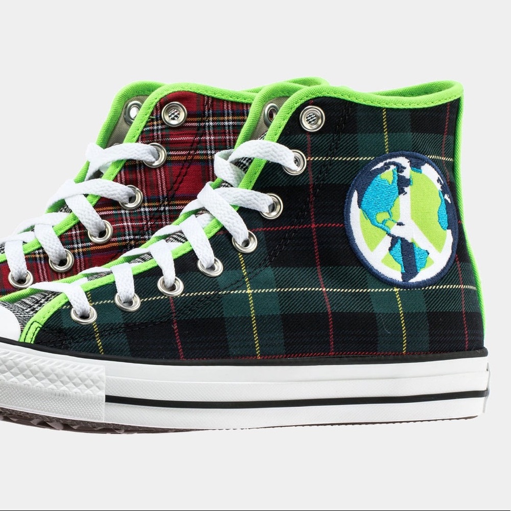 Chuck Taylor All Star High-Tops - Peace On Earth